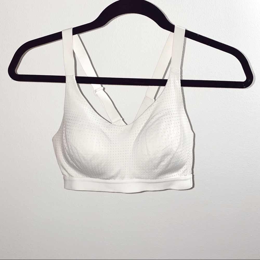 34B Victoria’s Secret Bra